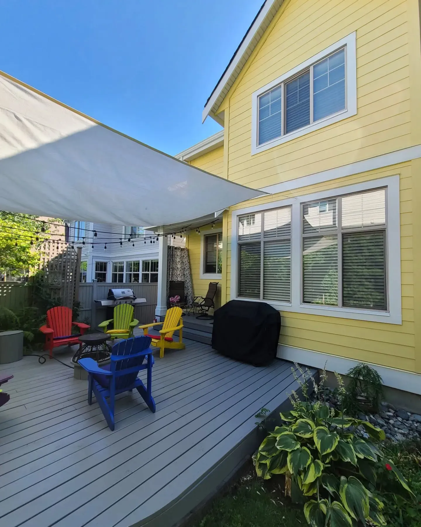 Benjamin Moore Hawthorne Yellow exterior color review