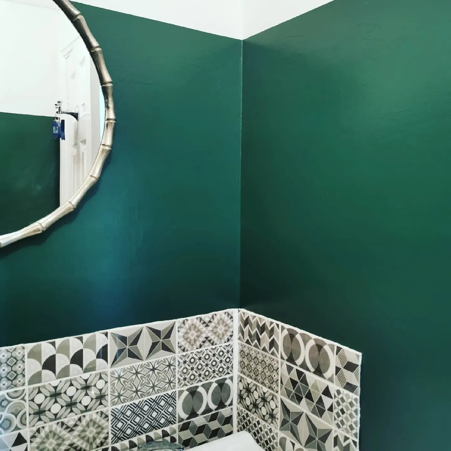 Dulux Highland Green bathroom color