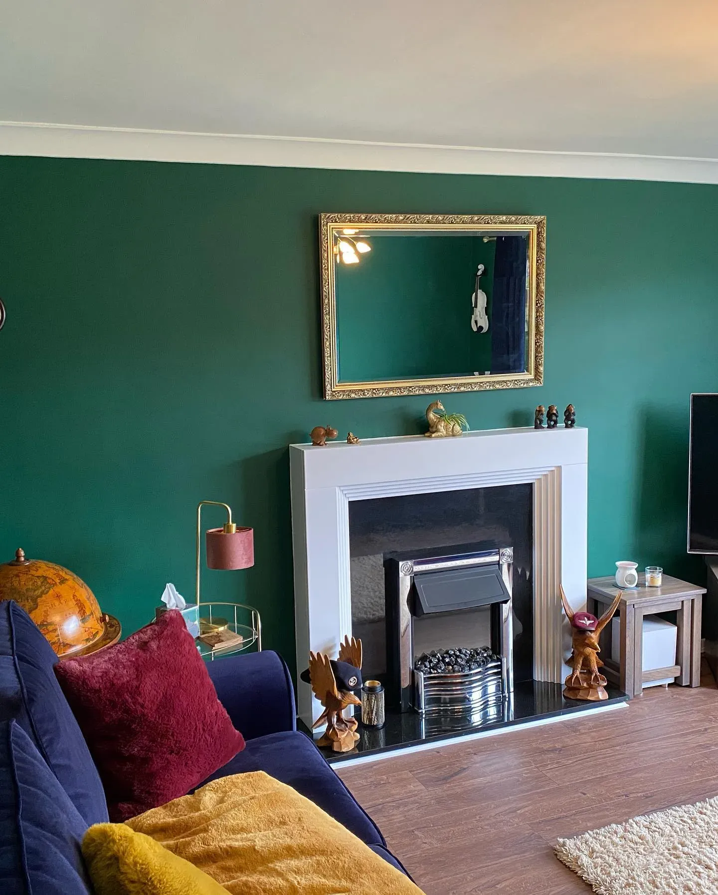 Dulux Highland Green living room 