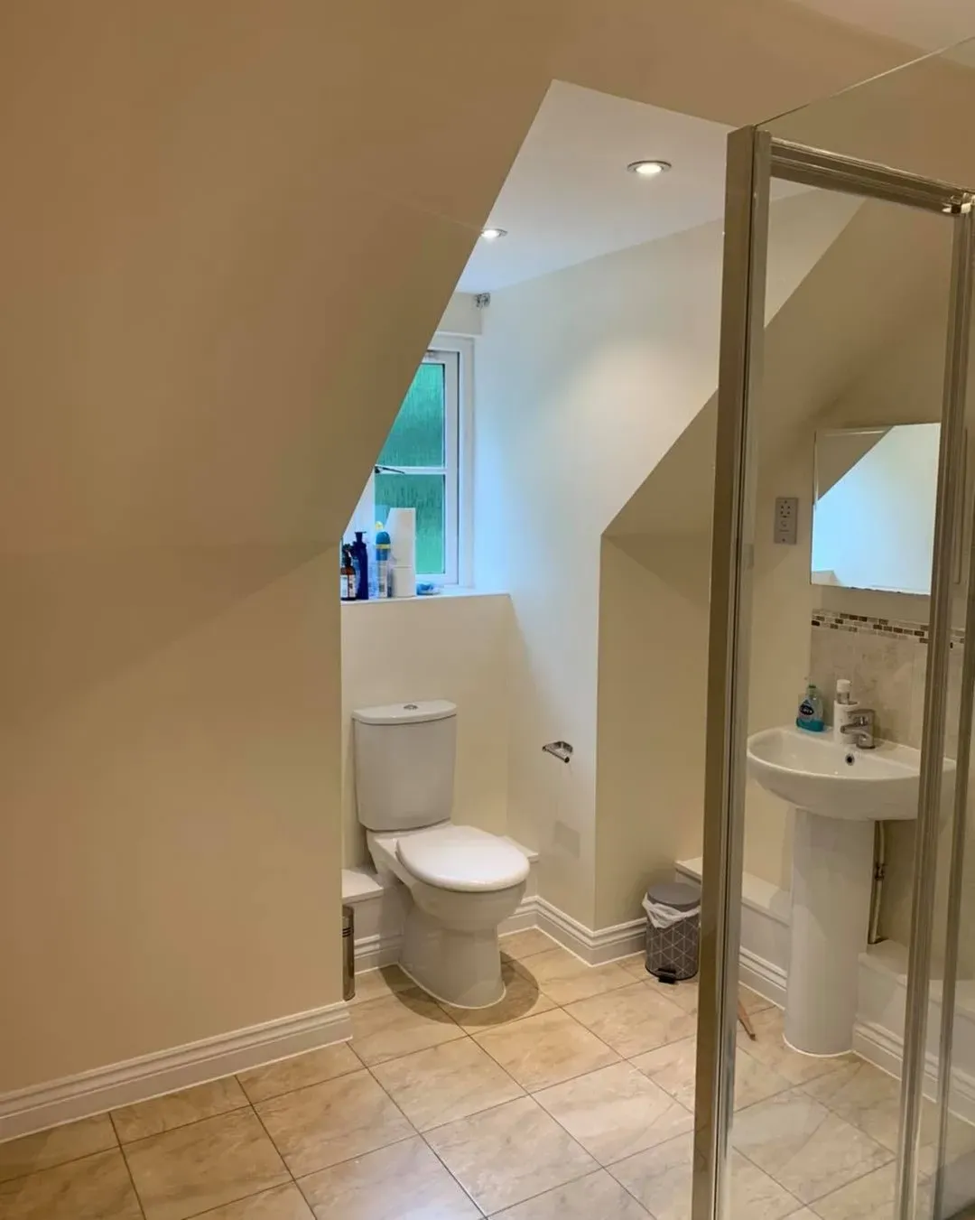 Dulux Ivory Lace bathroom paint review