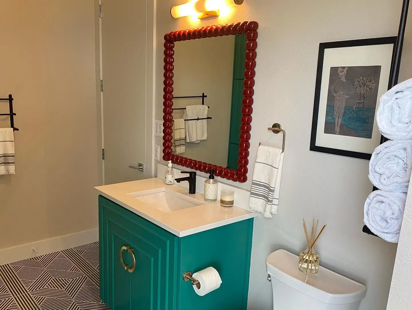 SW Kestrel White cozy bathroom paint