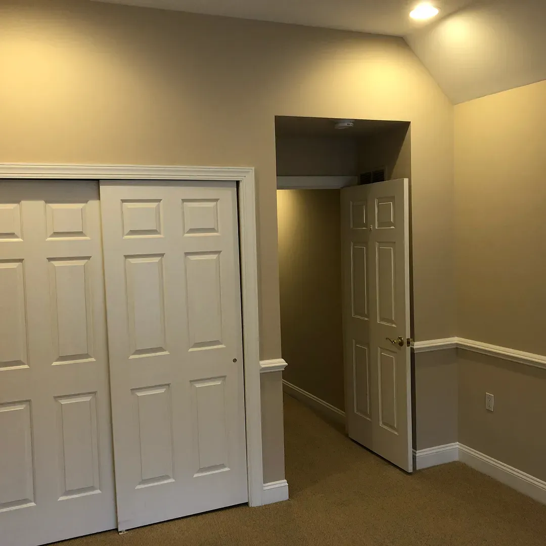 Sherwin Williams midtone beige paint colors for bedroom