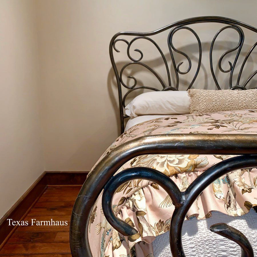 Midtone beige paint colors for bedroom