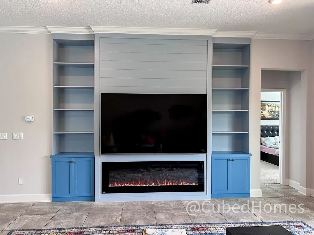 SW Lakeside living room fireplace color