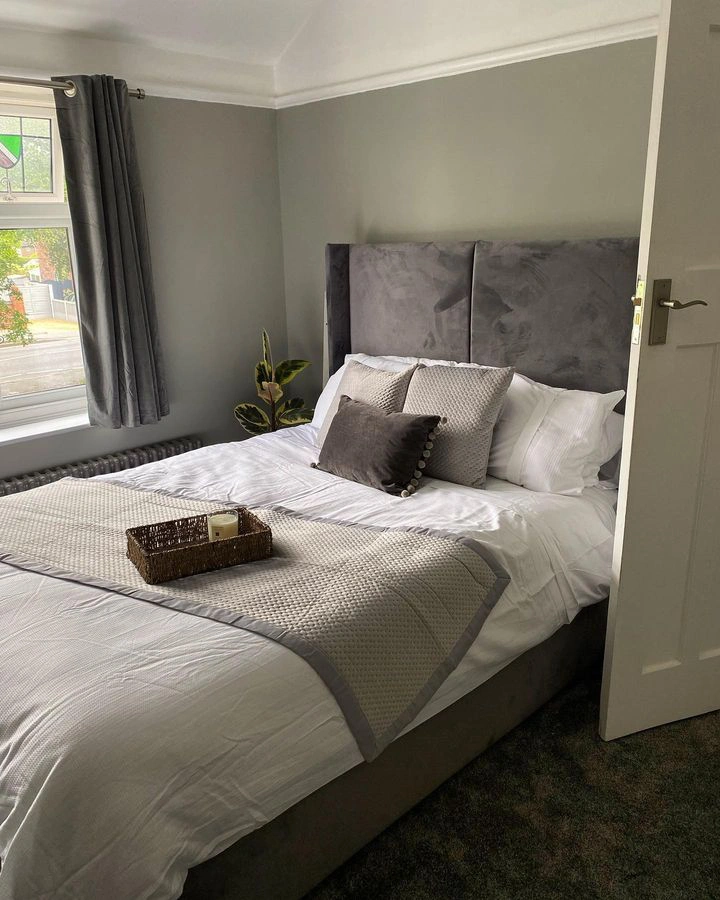 Gray bedroom Farrow and Ball Lamp Room Gray review