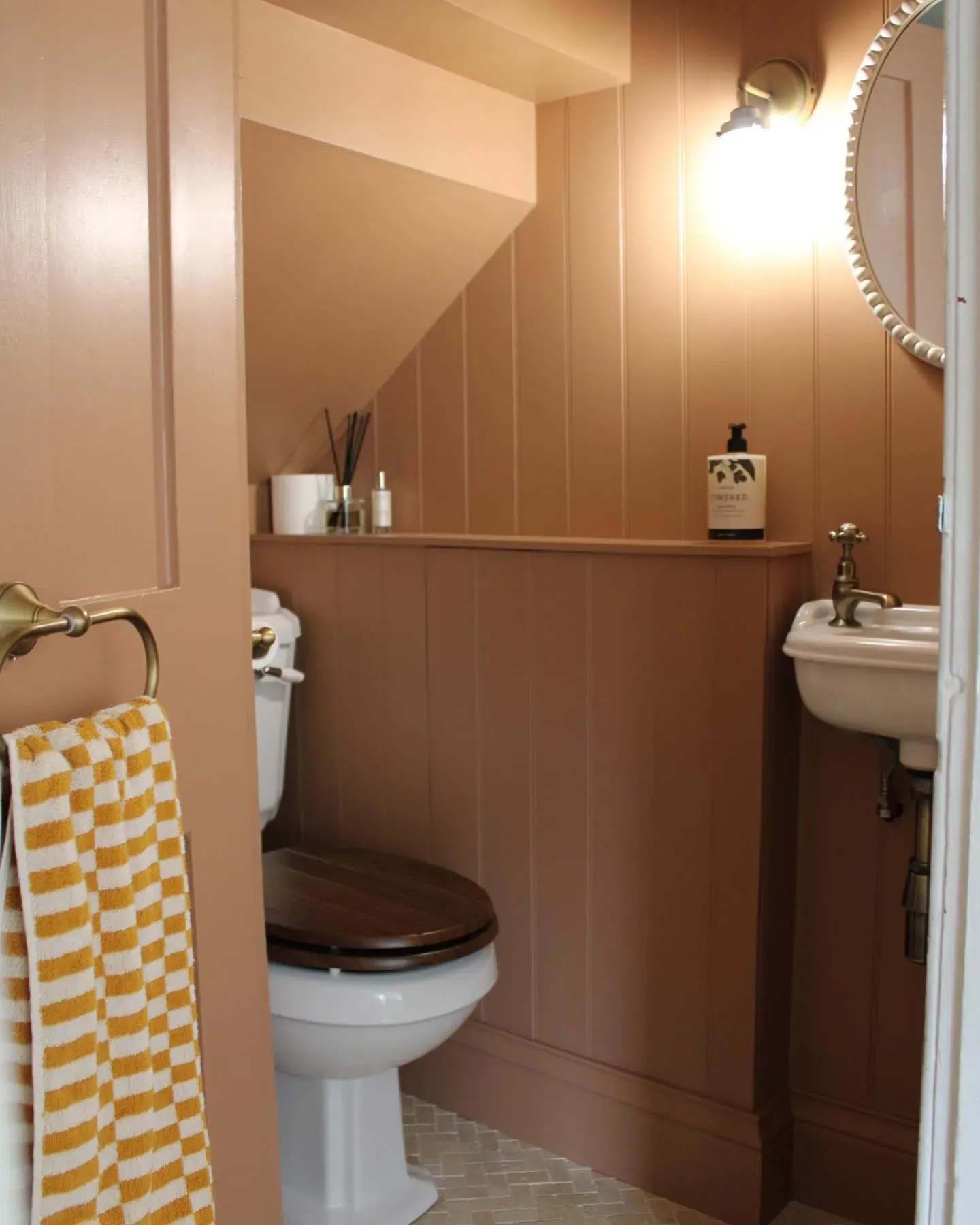 Little Greene Split Pink bathroom paint