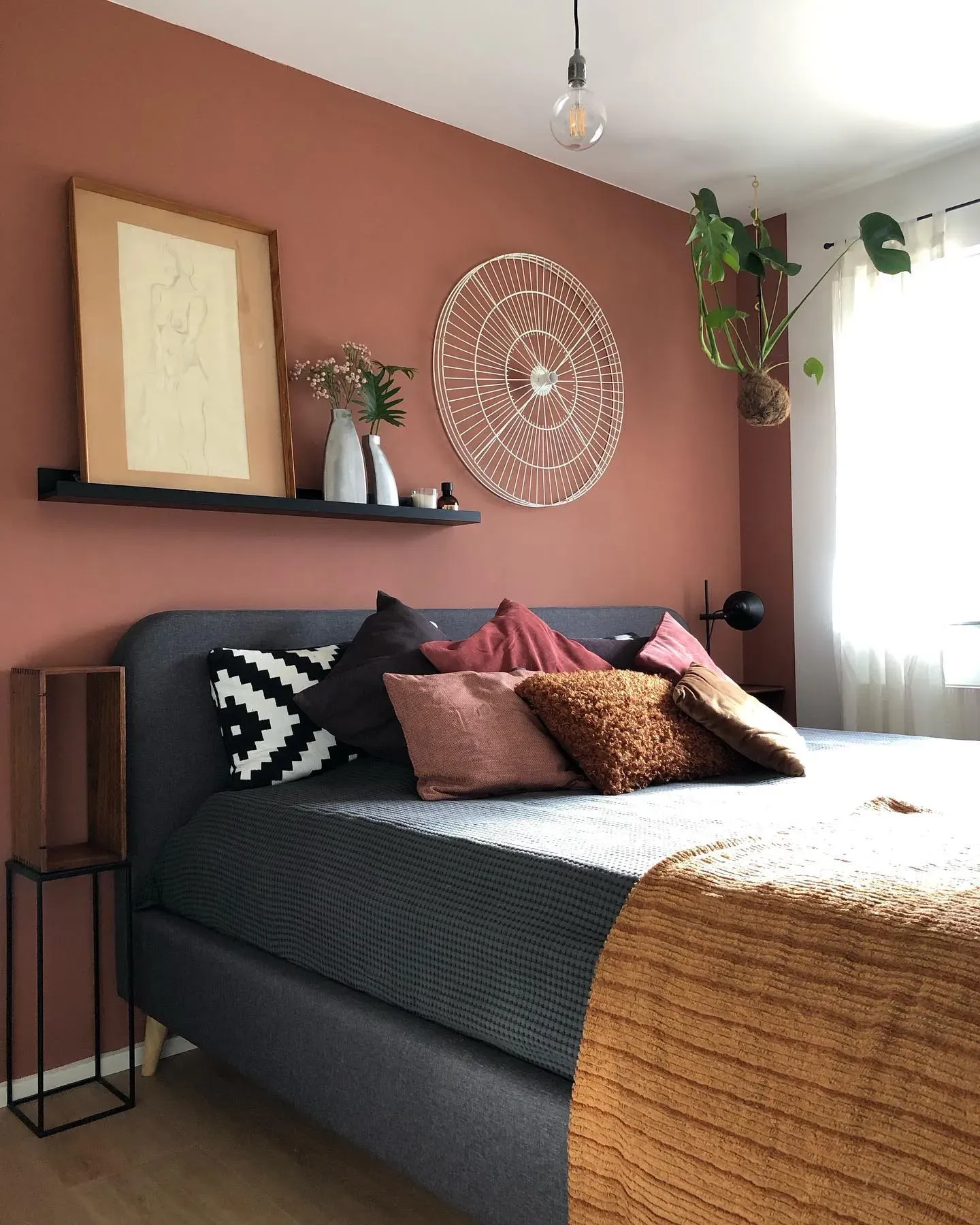 Jotun Lively Red bedroom paint