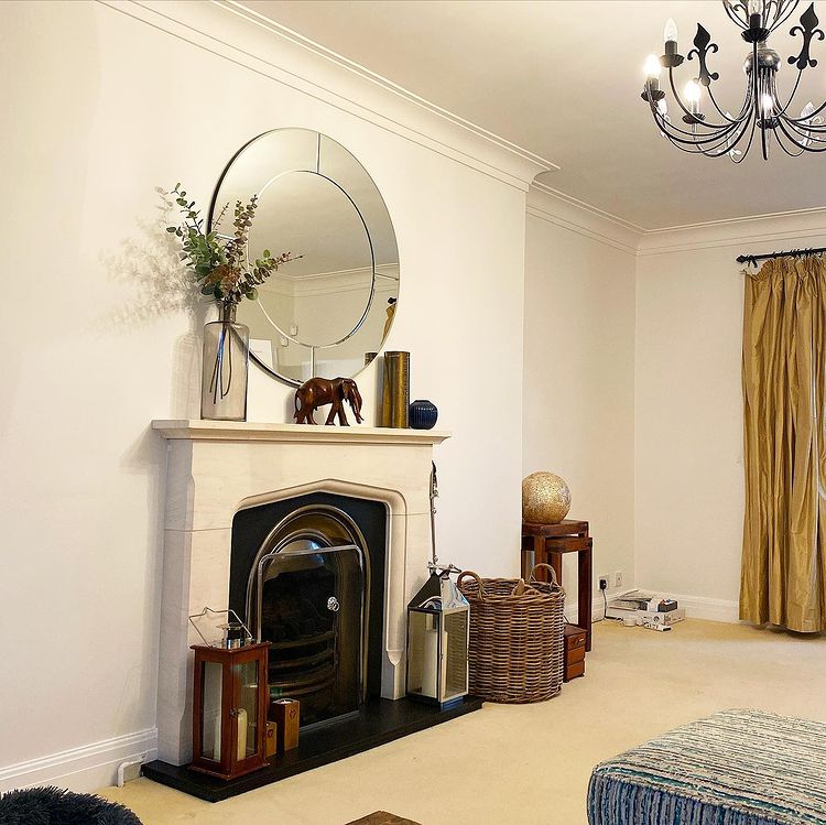White living room with Little Greene Loft White 222 review