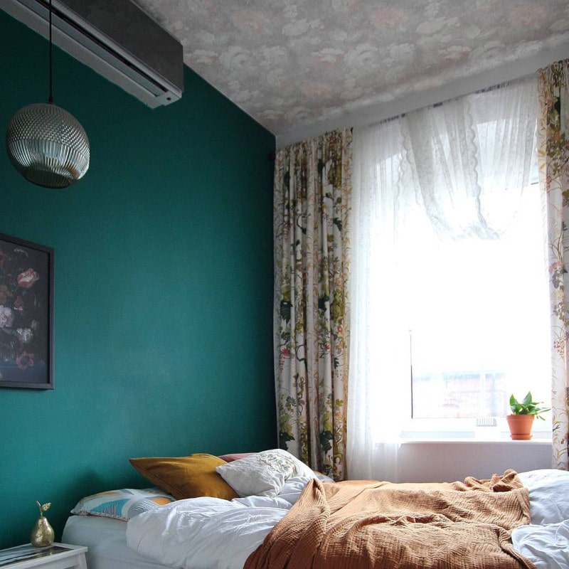 Interior with paint color Tikkurila  M371