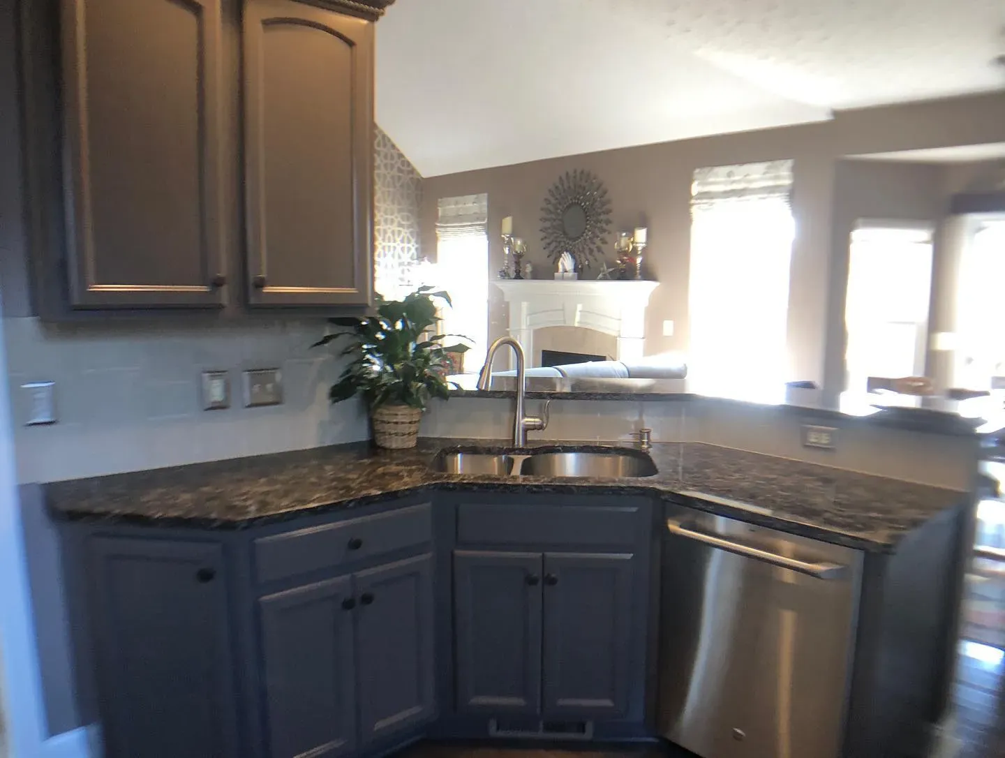 SW Manor House kitchen cabinets color