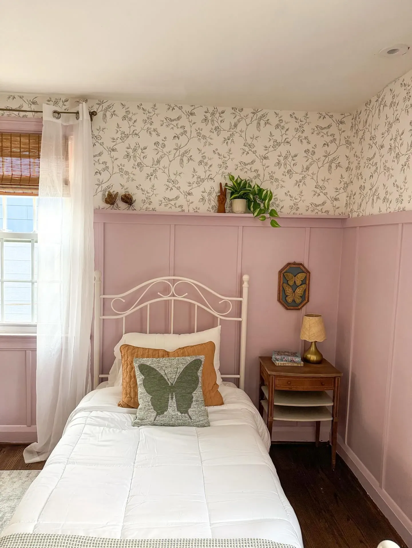 SW Mauve Finery bedroom panelling review