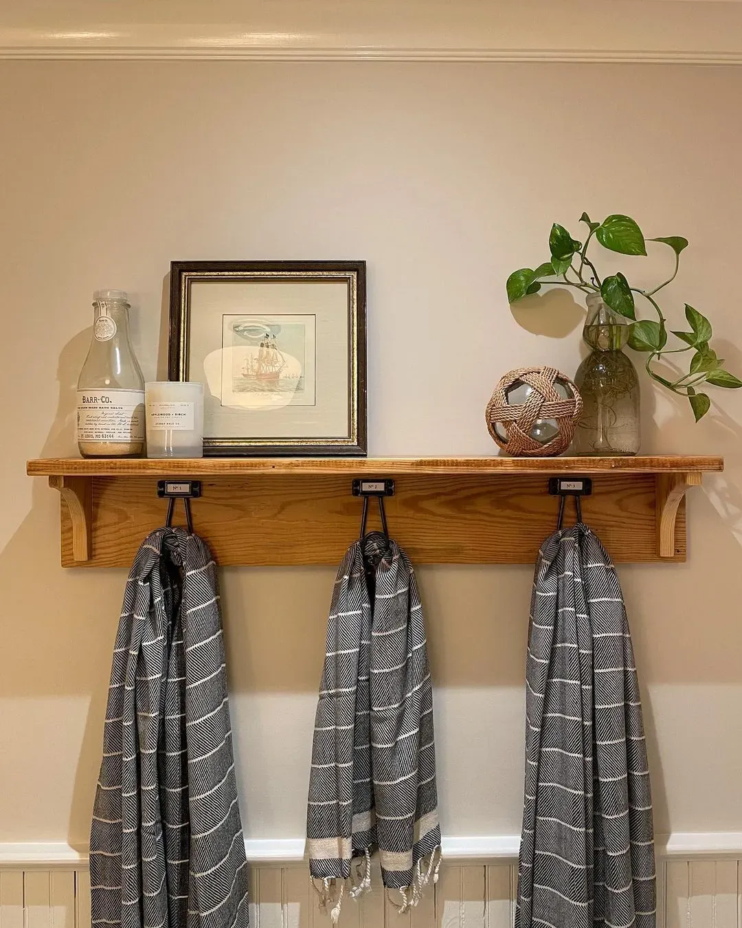 Benjamin Moore OC-20 bathroom paint