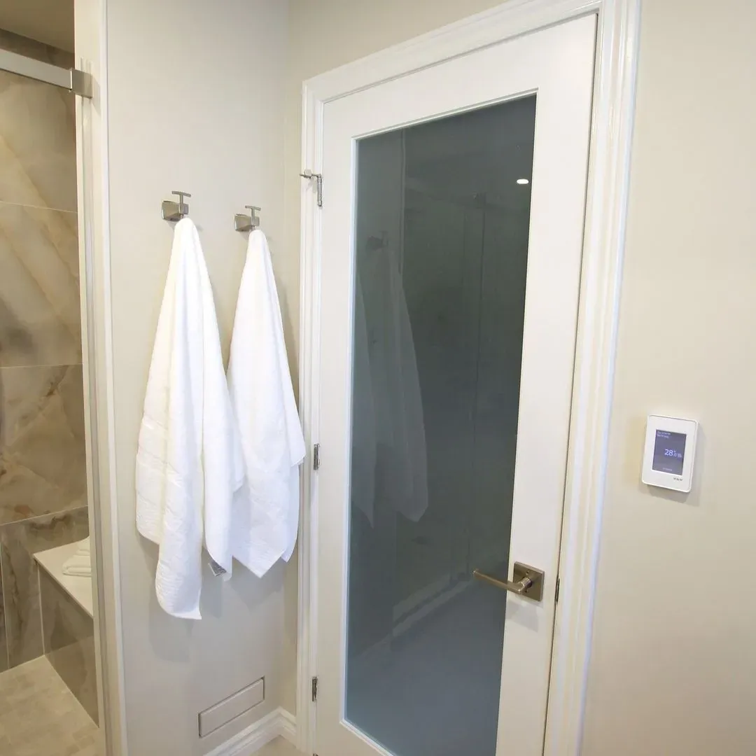 Benjamin Moore OC-20 bathroom toilet paper holder