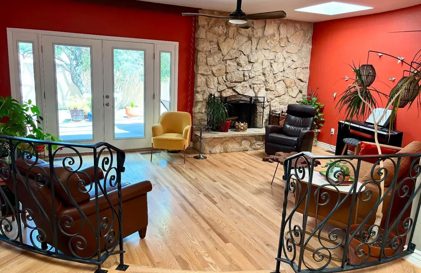 Sherwin Williams Peppery living room paint