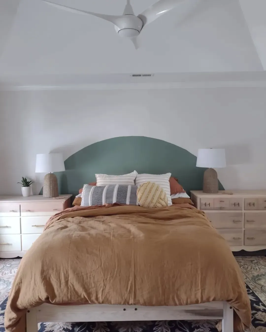 SW Privilege Green bedroom color-block