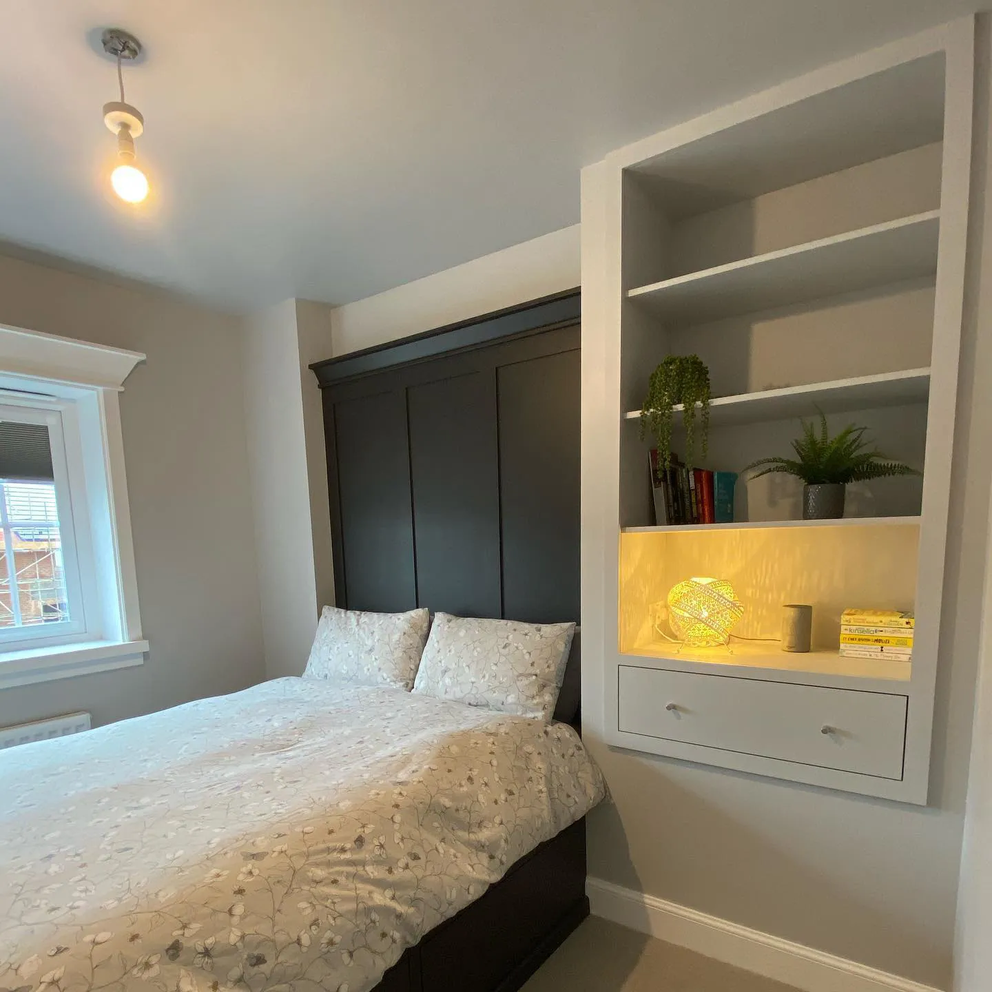 Grey bedroom interior RAL7047 Telegrey 4 review