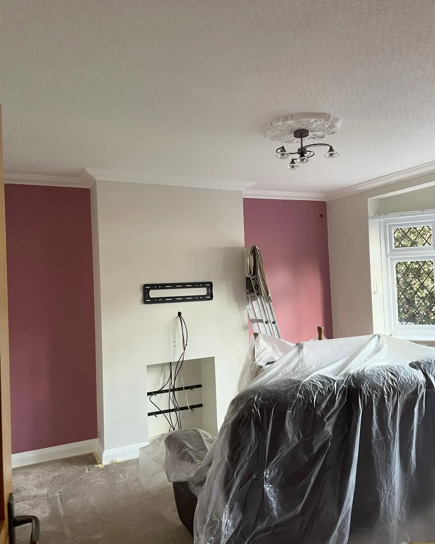 Dulux 70RR 26/240 wall paint review