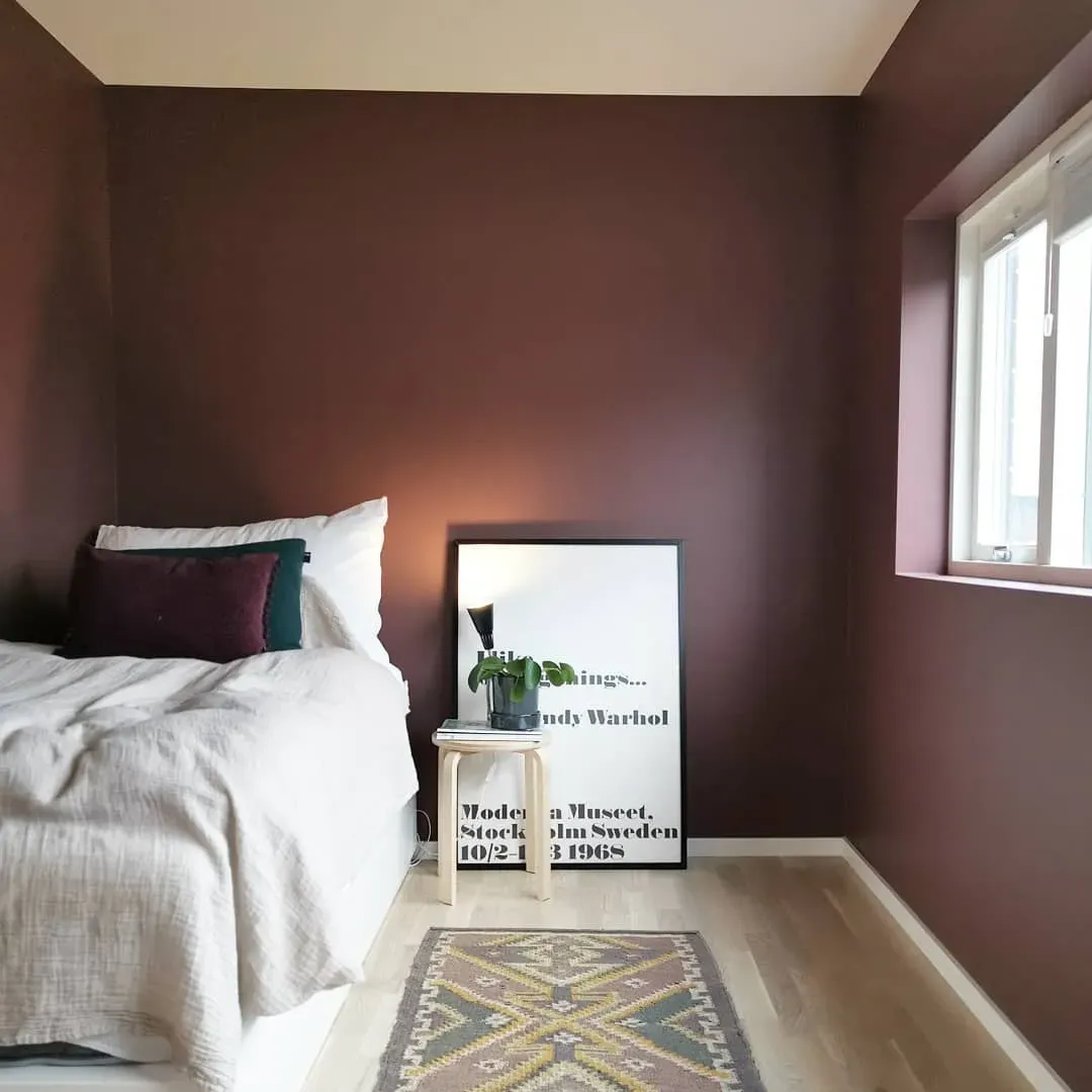 Jotun Red Maple bedroom paint