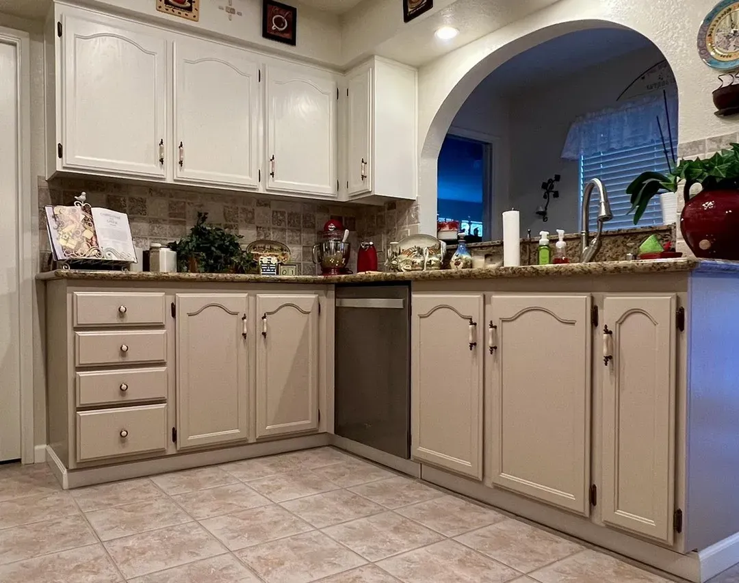 SW Renwick Beige kitchen cabinets 