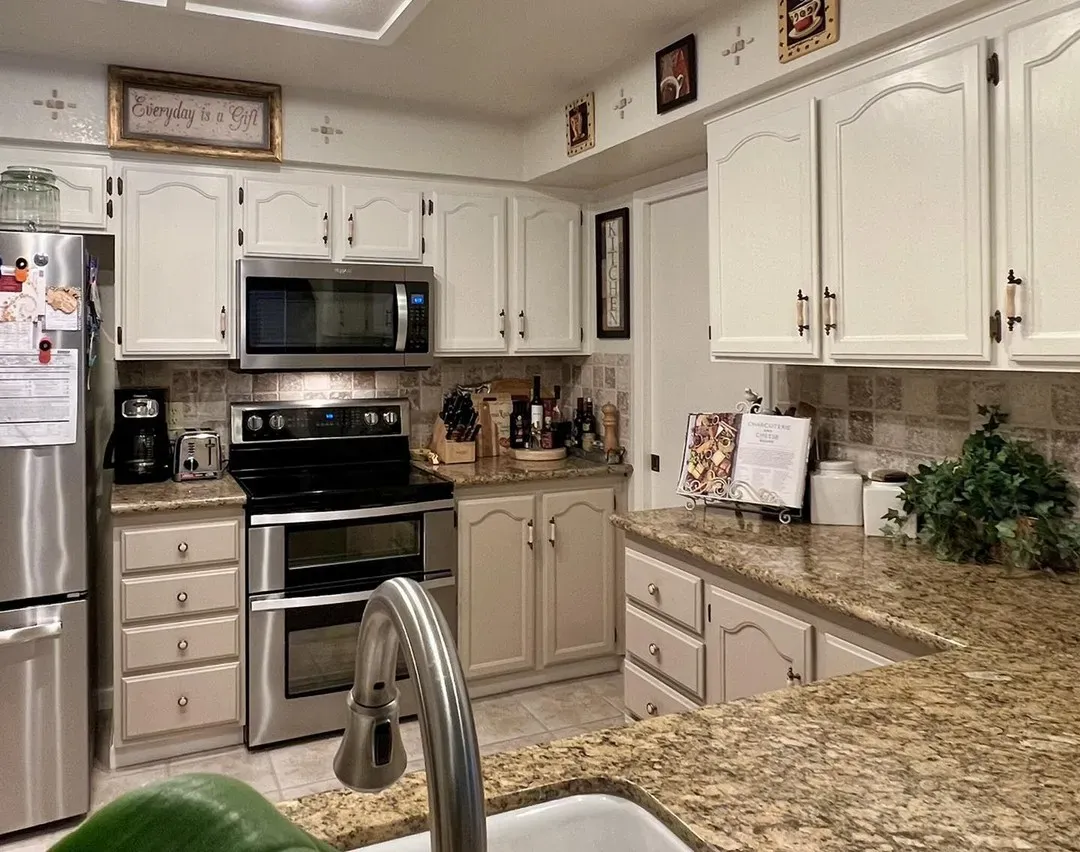 SW Renwick Beige kitchen cabinets color