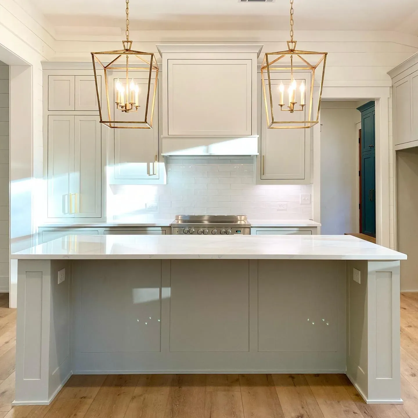 SW 7015 kitchen cabinets paint review