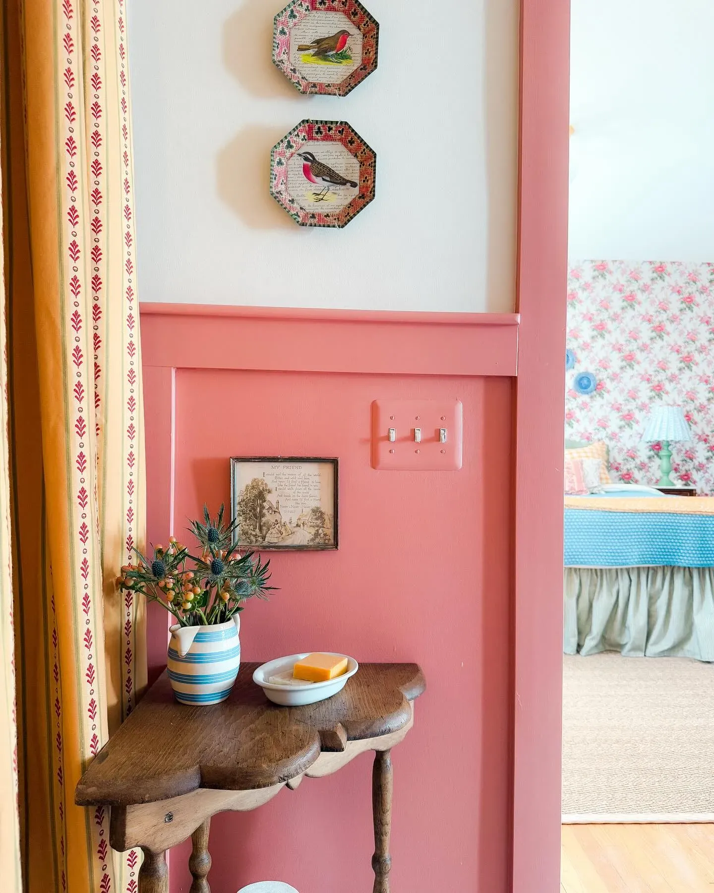 SW Resounding Rose bathroom picture