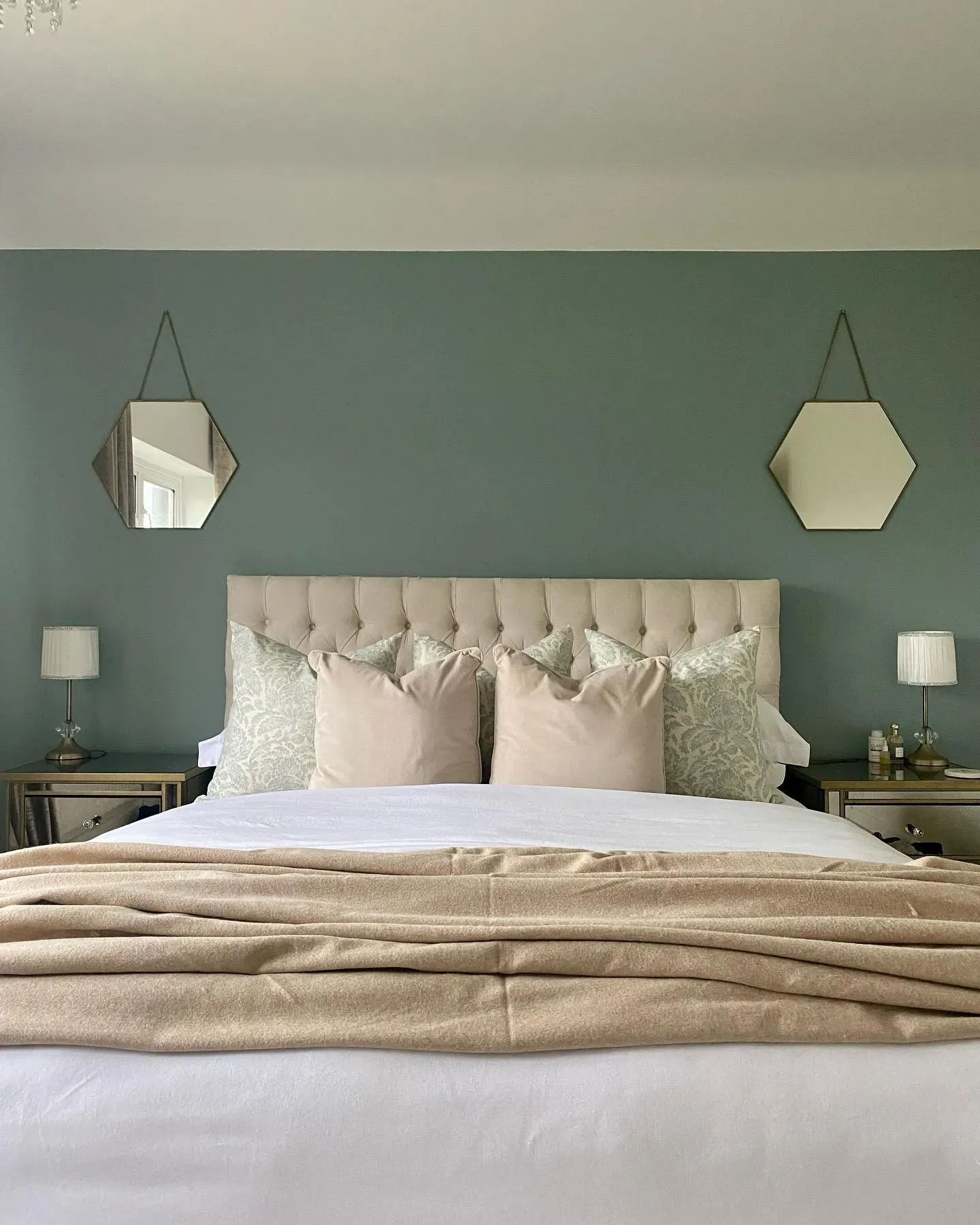 Dulux Rosemary Leaf bedroom interior