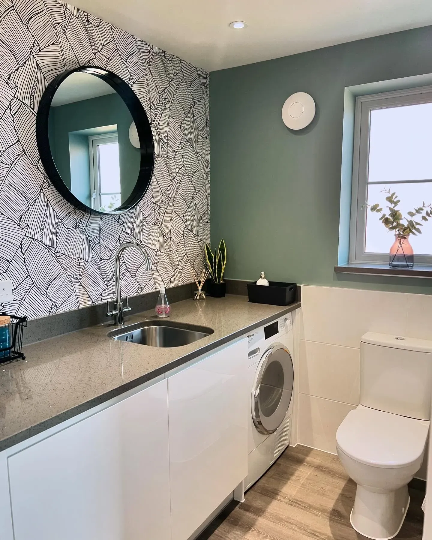 Dulux Fresh Foliage bathroom paint