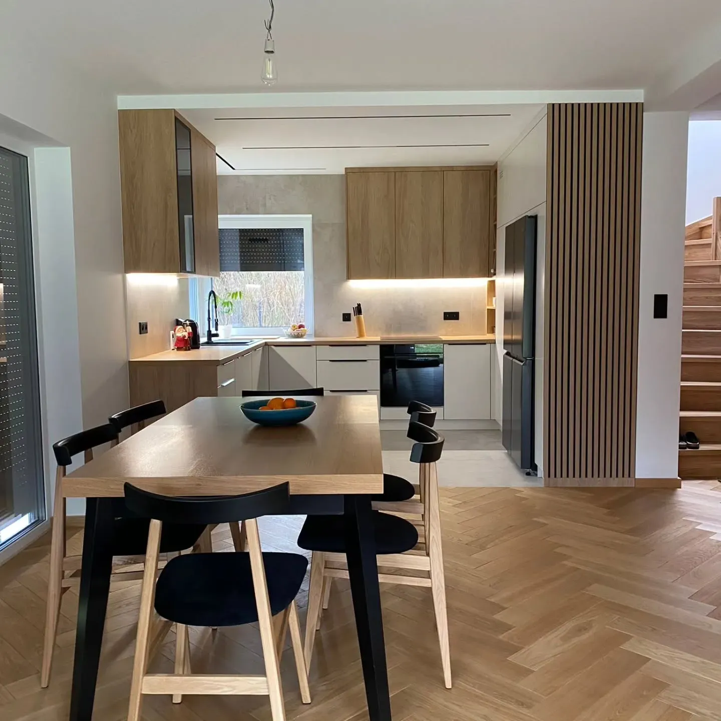 NCS S 1002-Y20R kitchen cabinets color