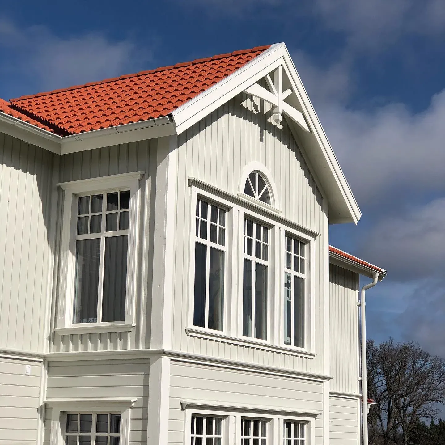 NCS S 1502-Y house exterior 