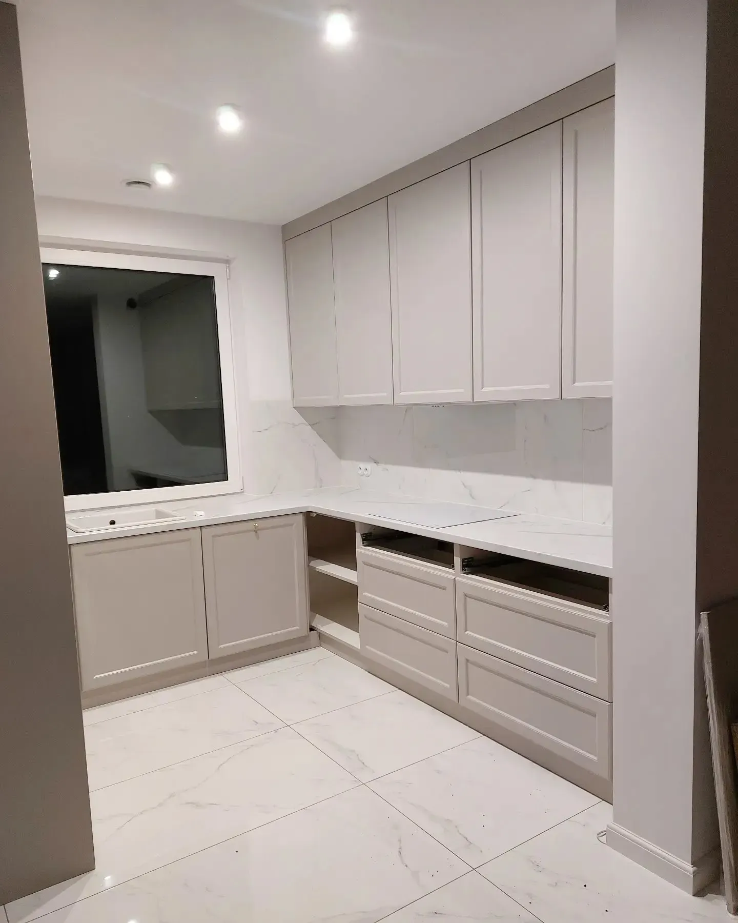 S 2002-Y50R kitchen cabinets paint