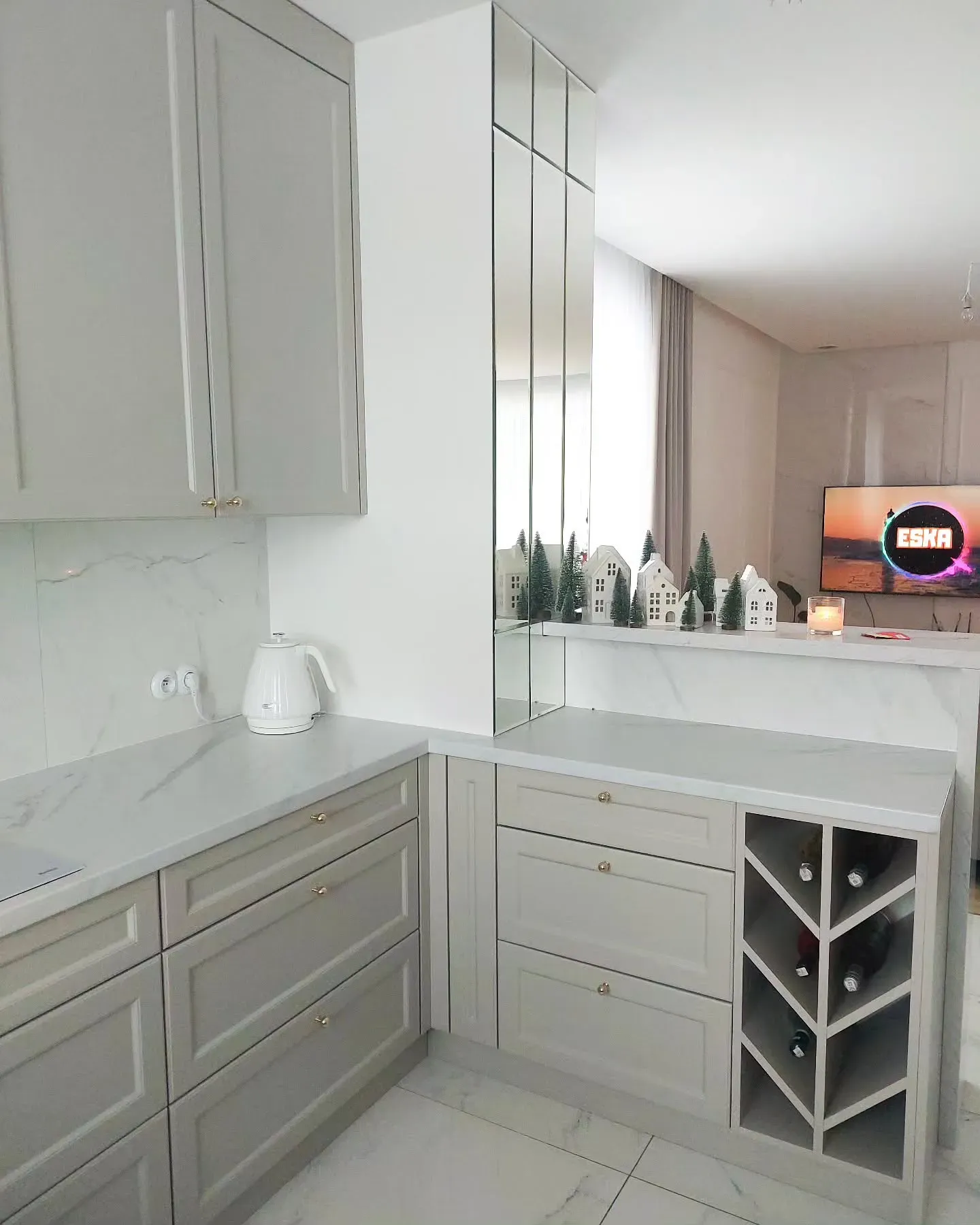 S 2002-Y50R kitchen cabinets photo