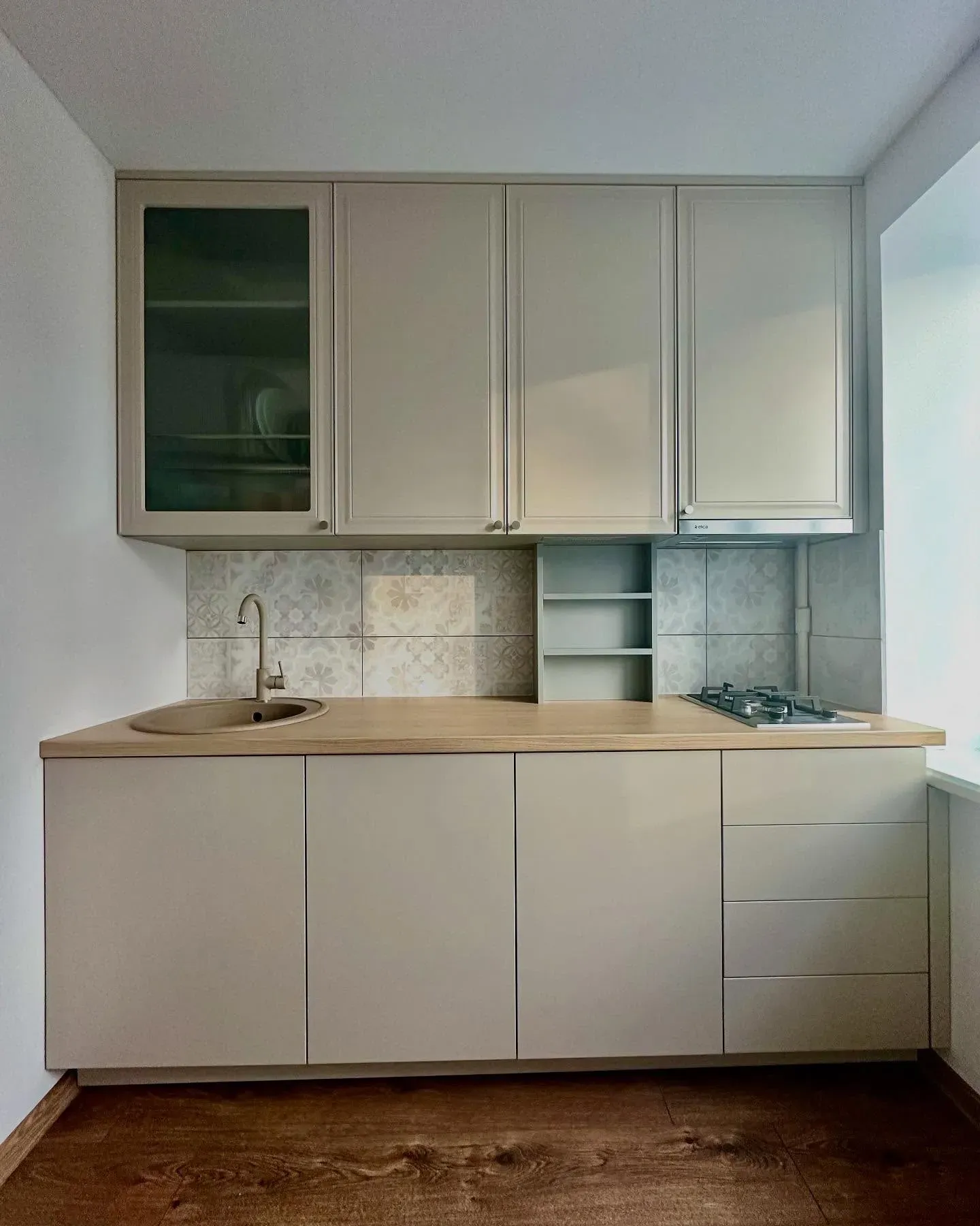 S 2005-Y50R kitchen cabinets 