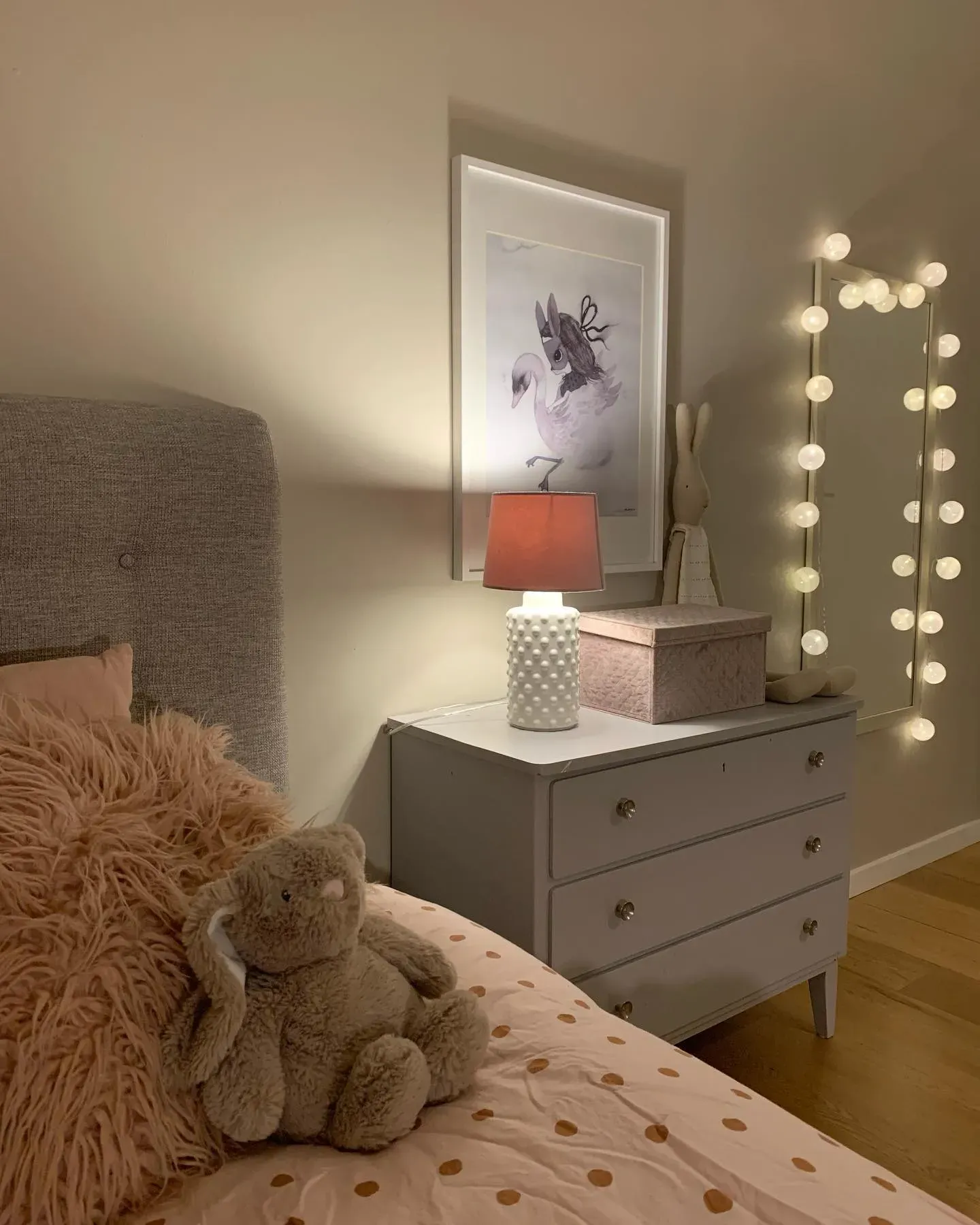 NCS S 2502-Y20R bedroom paint