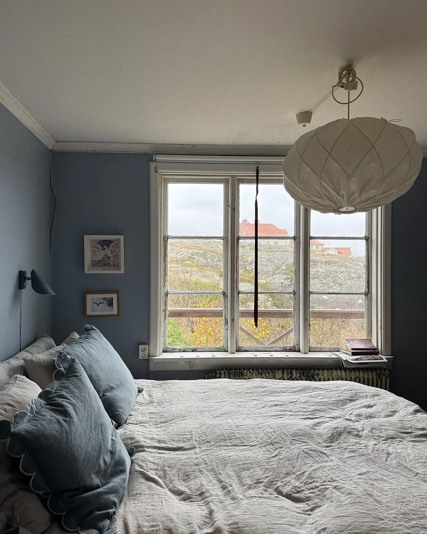 NCS S 3010-R80B bedroom paint