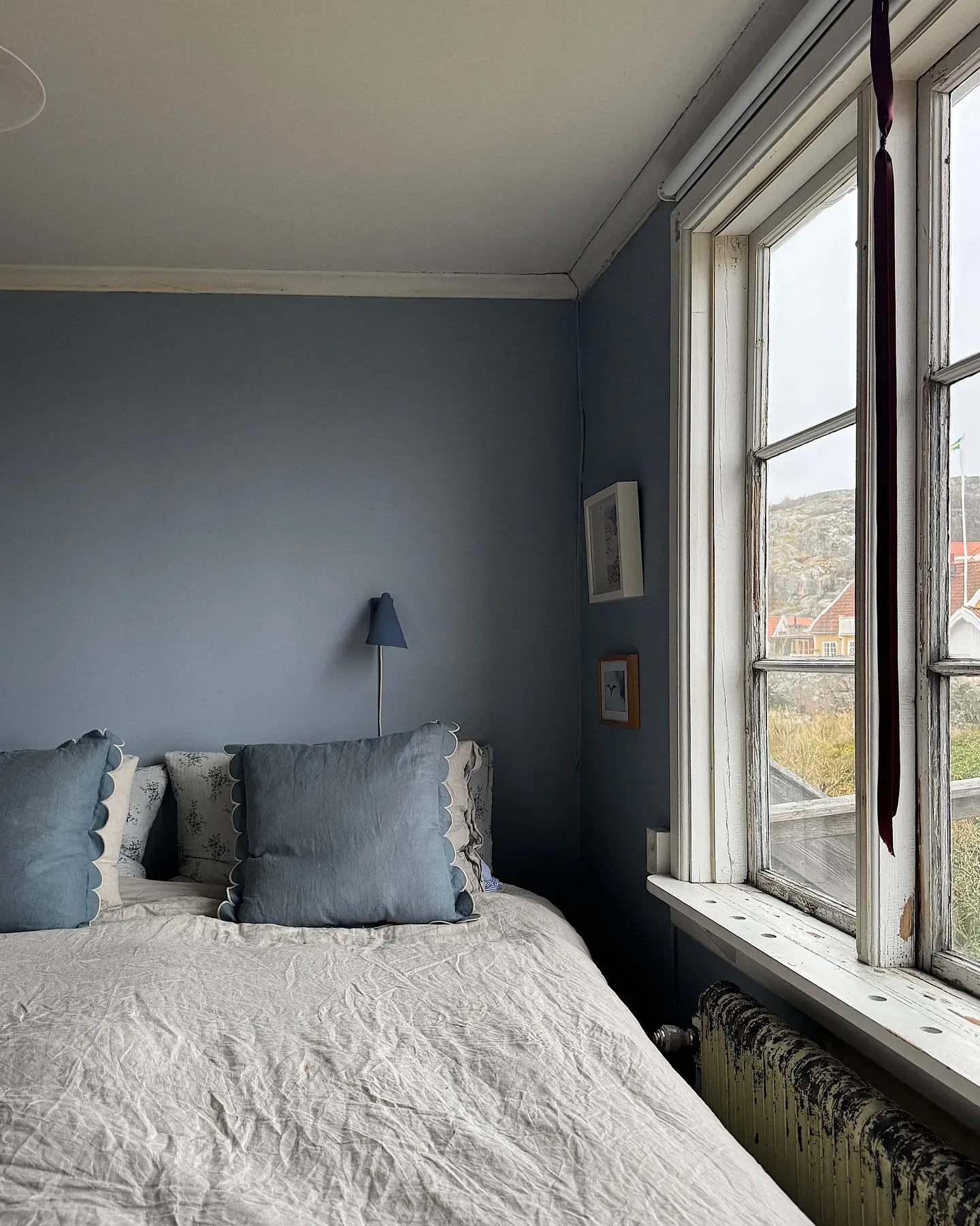 NCS S 3010-R80B bedroom inspiration