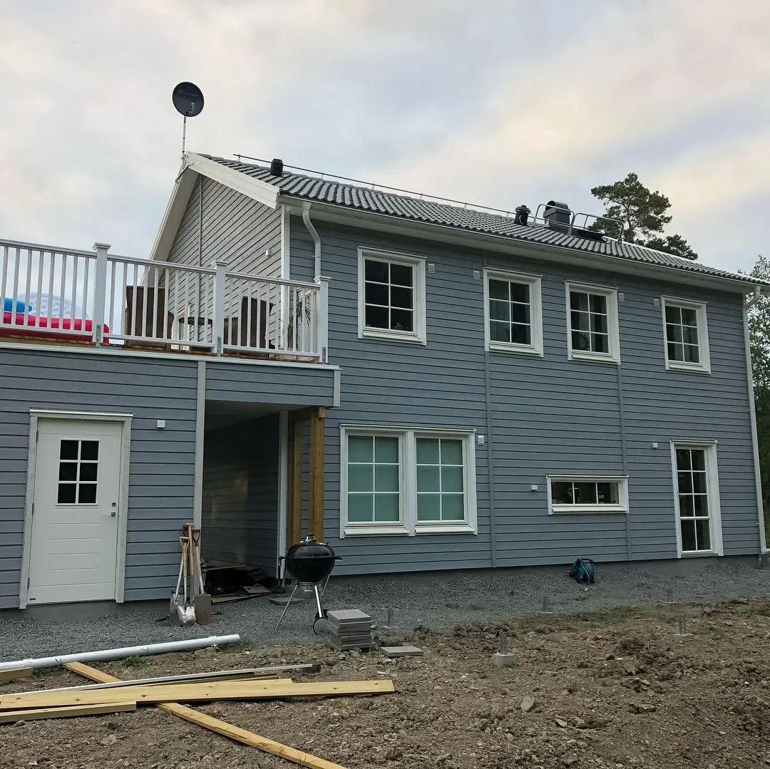 NCS S 3502-B exterior review