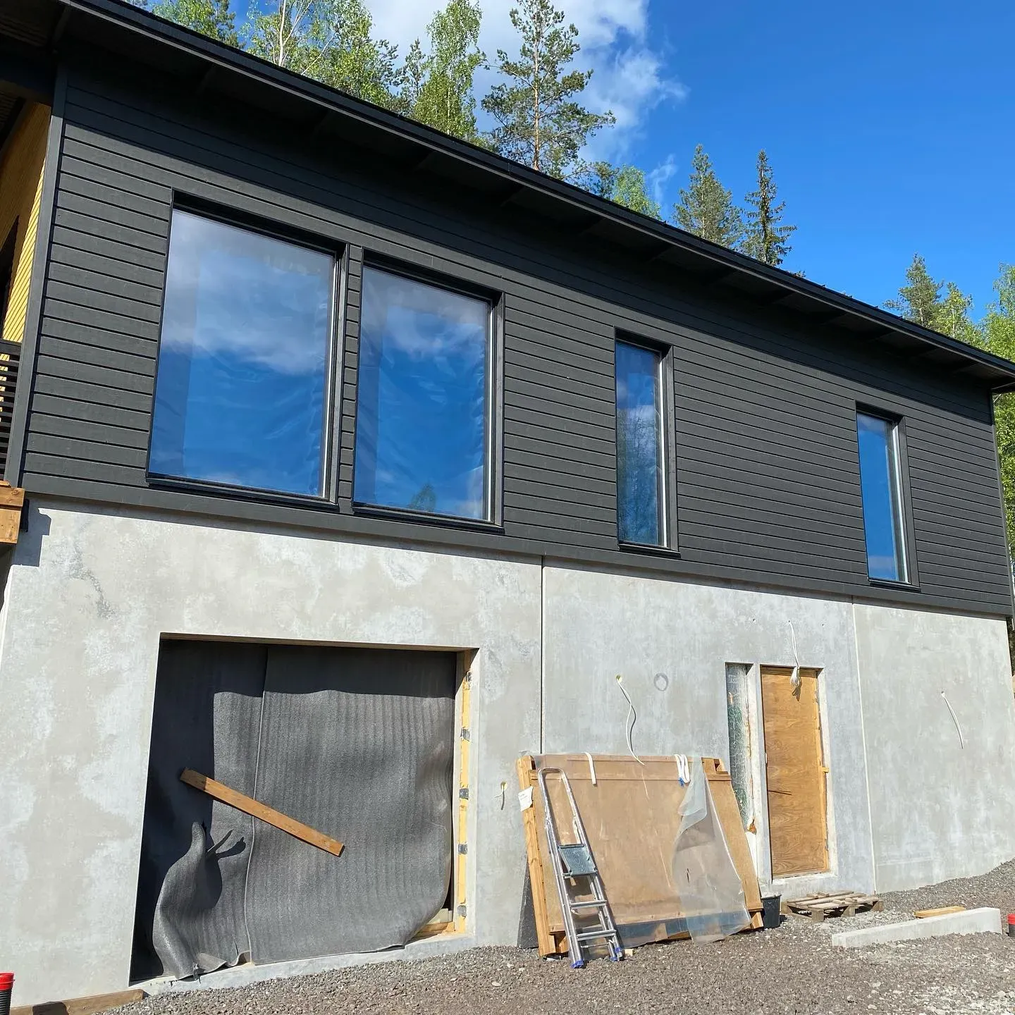 S 8000-N house exterior 