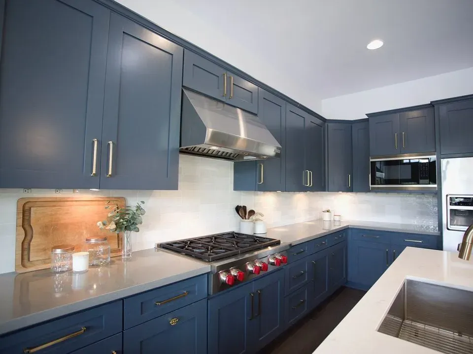 SW Sea Serpent kitchen cabinets color review