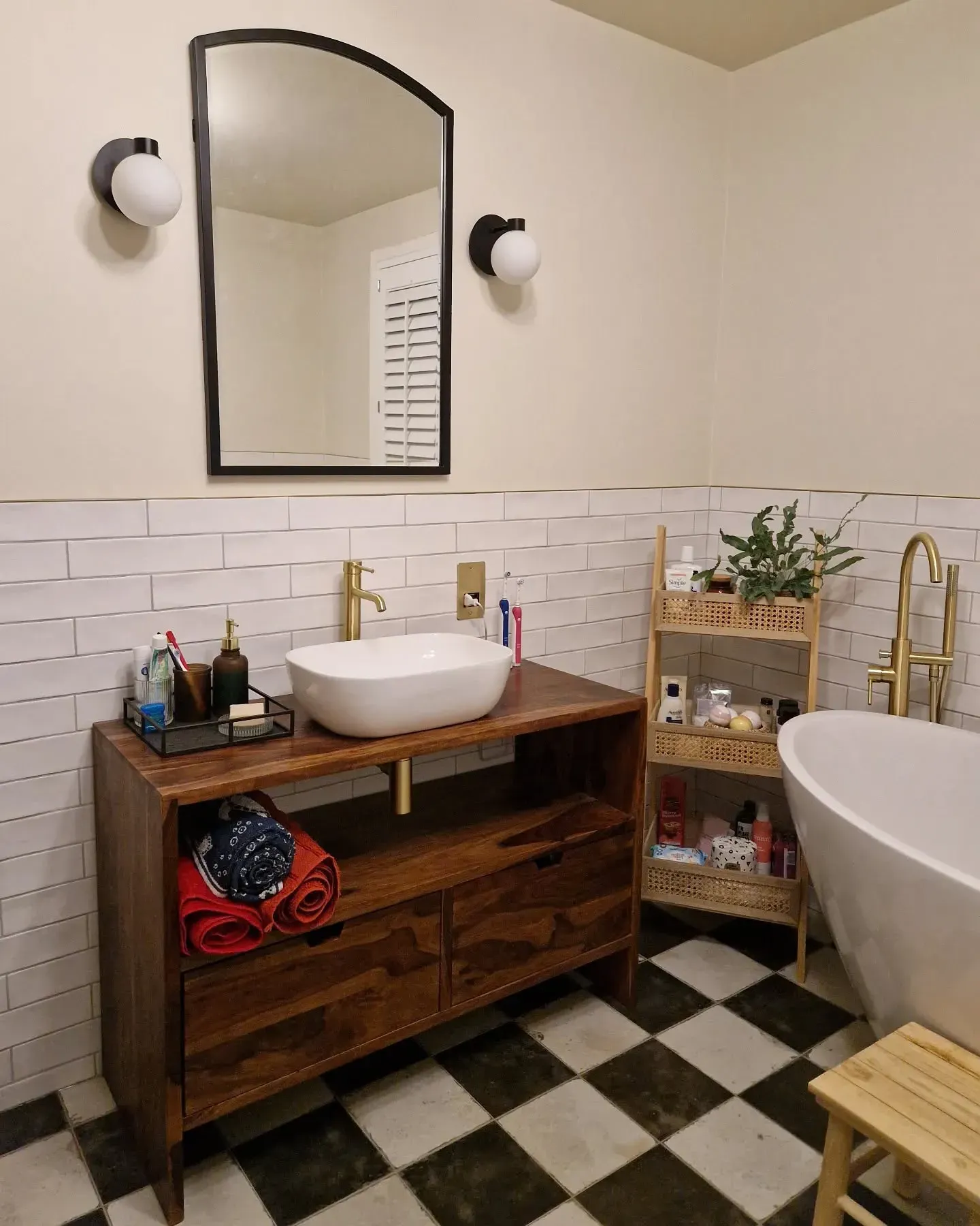 Slipper Satin bathroom color