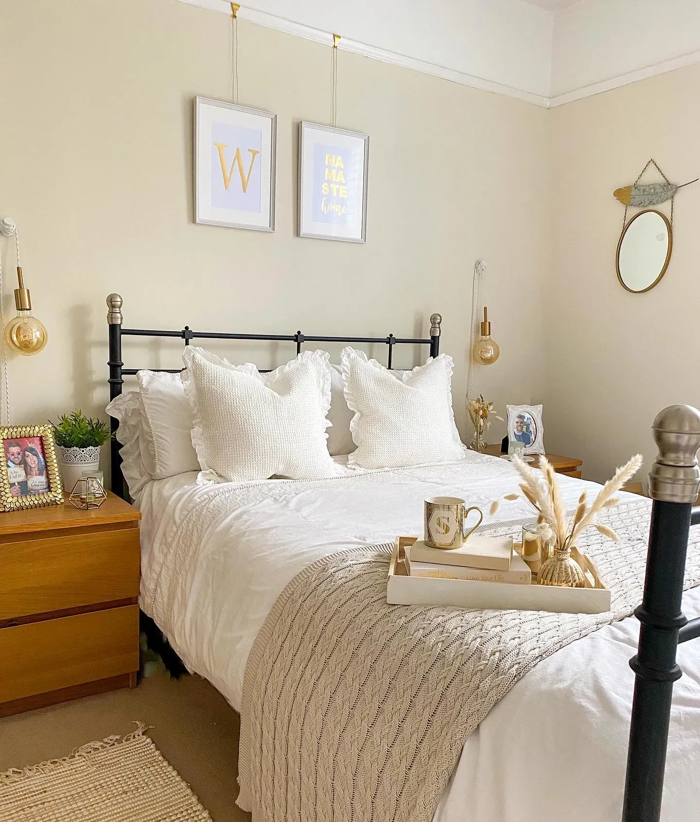 Farrow and Ball Slipper Satin bedroom inspiration