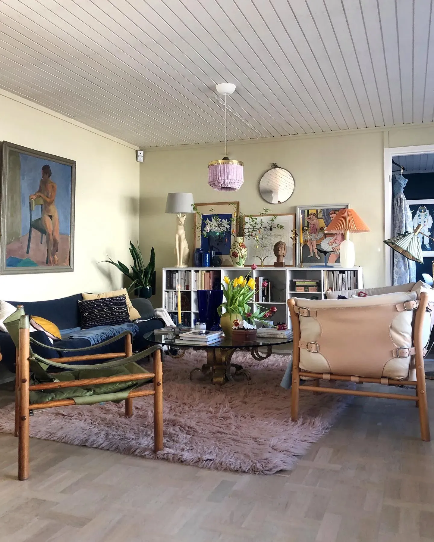 Jotun Soft Radiance eclectic living room color review