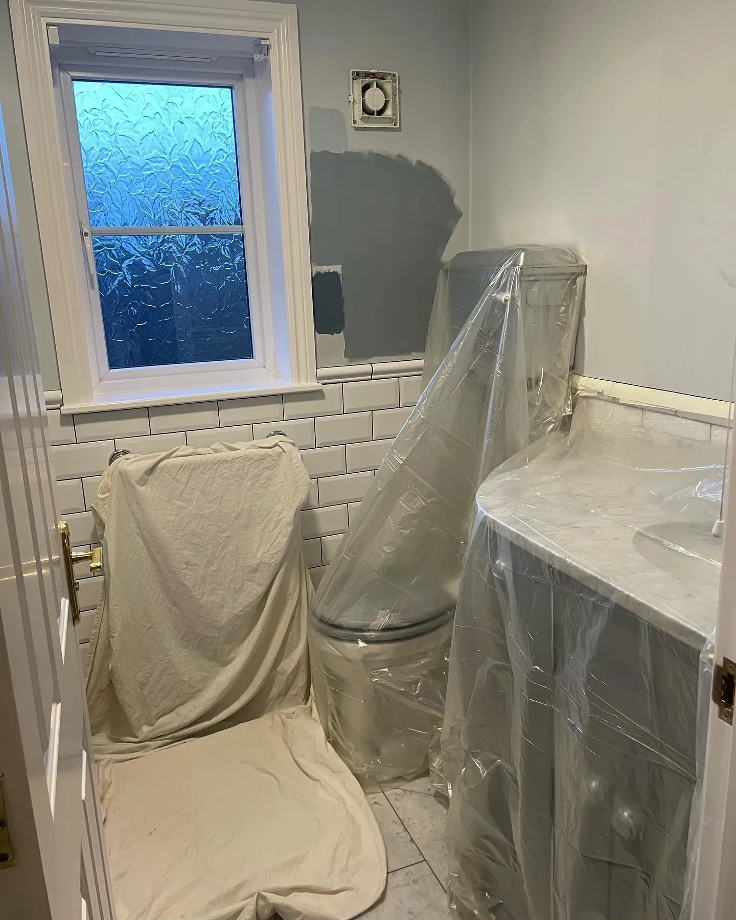 Dulux Steel Symphony 4 bathroom makeover