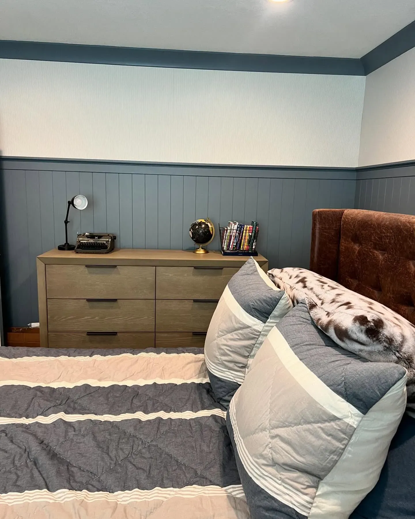 SW Storm Cloud bedroom panelling color