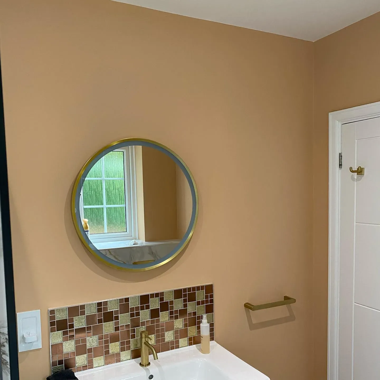 Dulux Sunbaked Terracotta bathroom color review