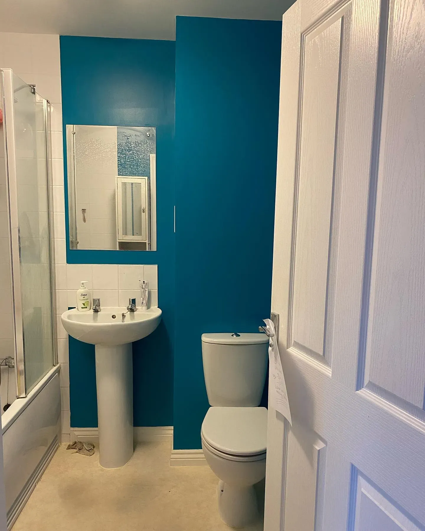 Blue Diamond 4 bathroom interior