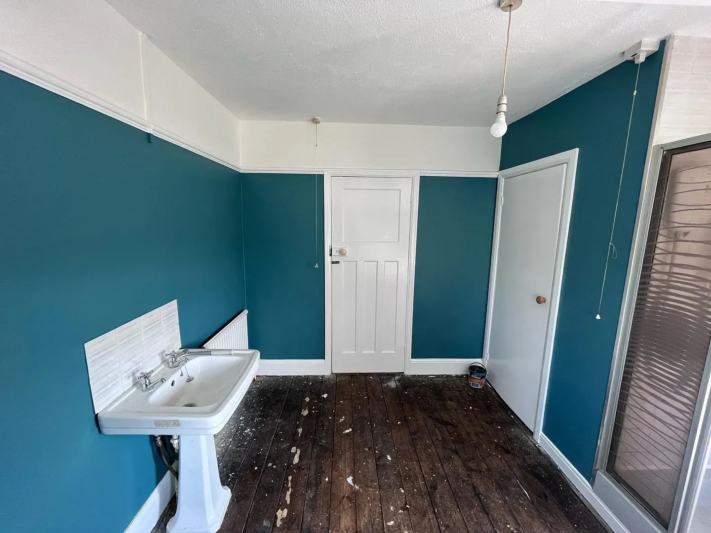 Teal Voyage bathroom color review