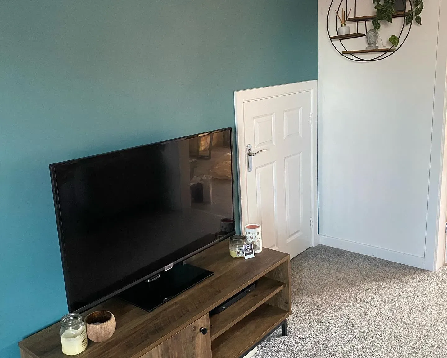 Dulux Teal Voyage living room color review