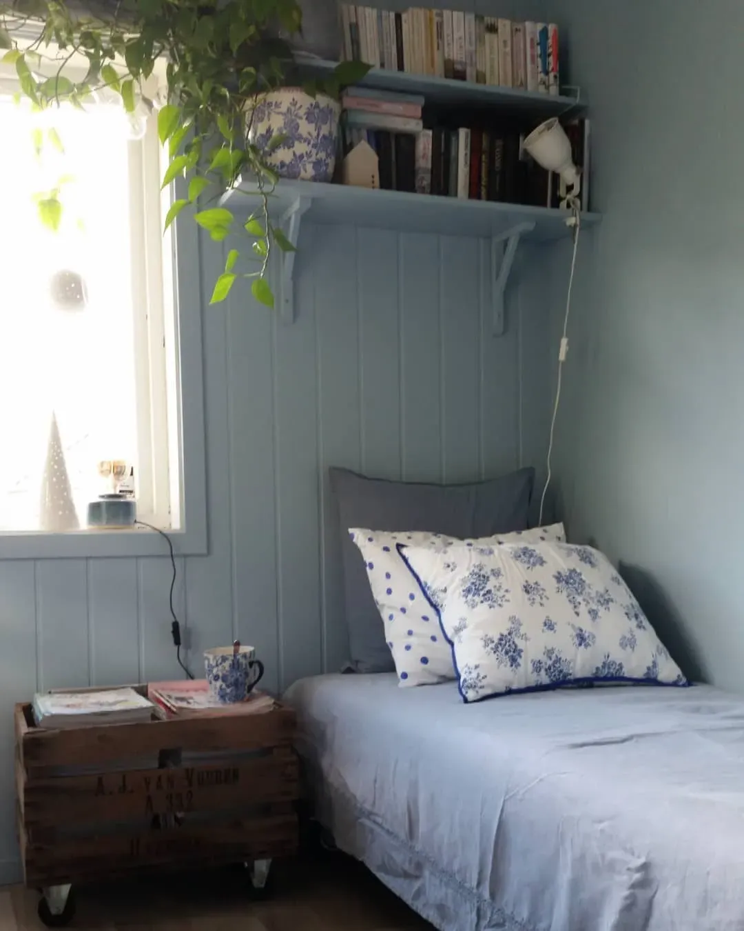 Jotun Teal Zen bedroom color