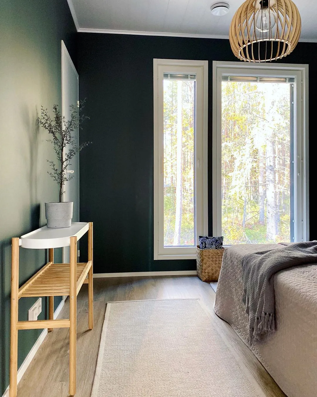 Interior with paint color Tikkurila Abyss N439